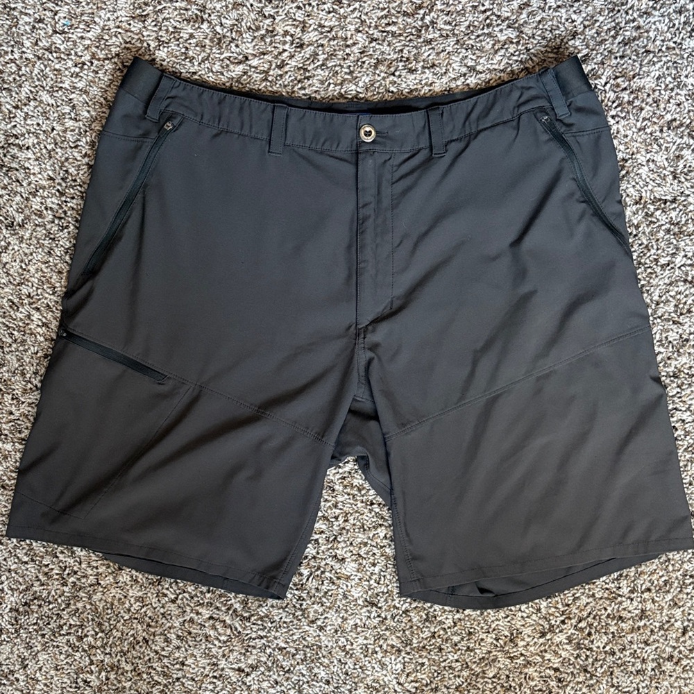 Patagonia Men's Black Athletic Shorts Zipper Pockets Stretch